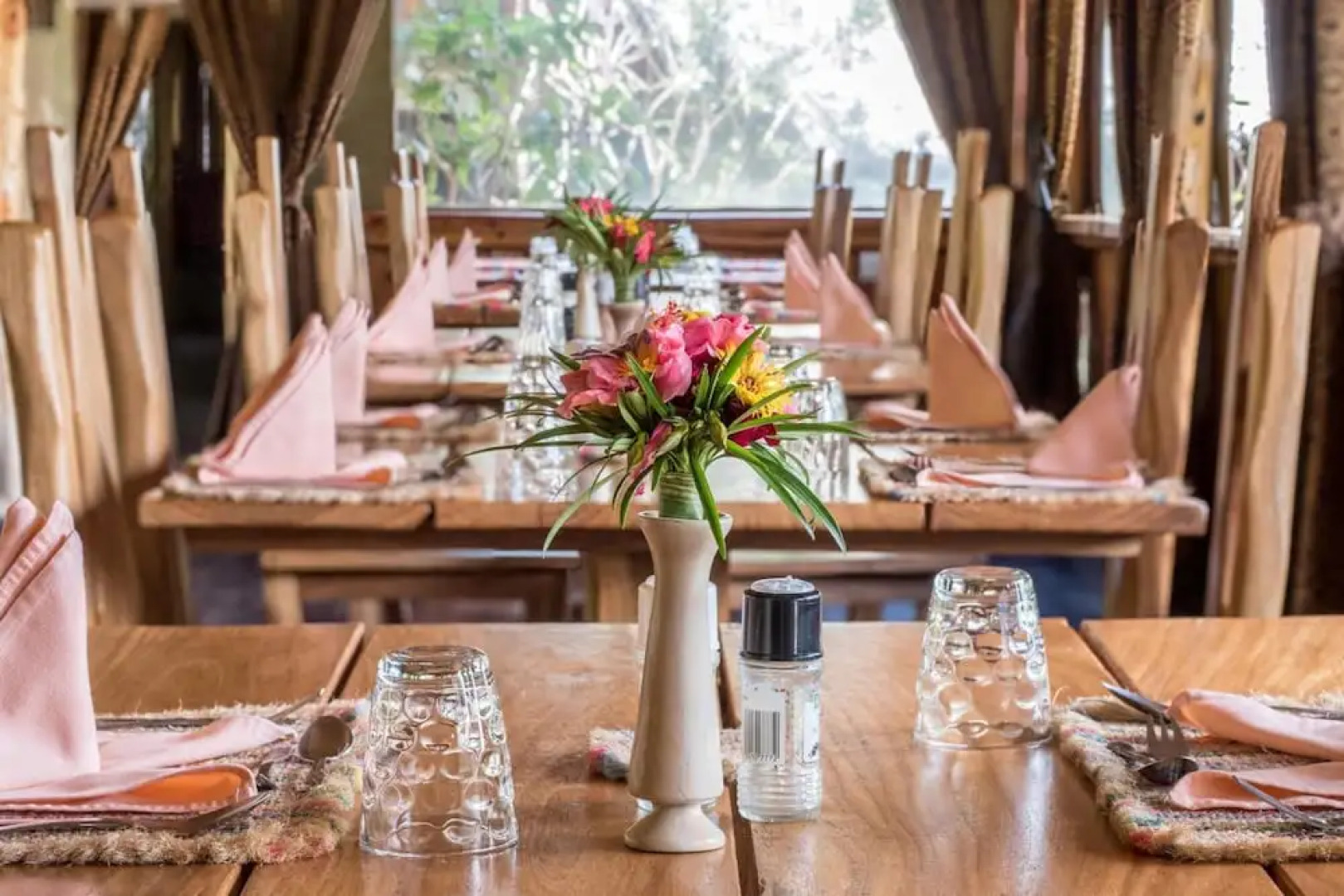 Rhino Watch safari Lodge