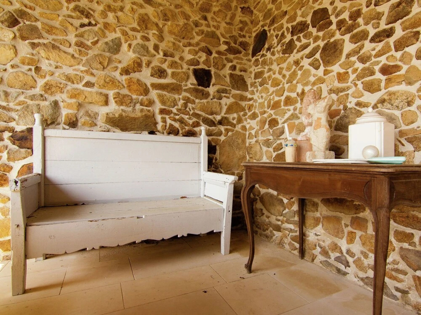 Very Spacious and Beautifully Furnished Home on a Property With a Heated Pool