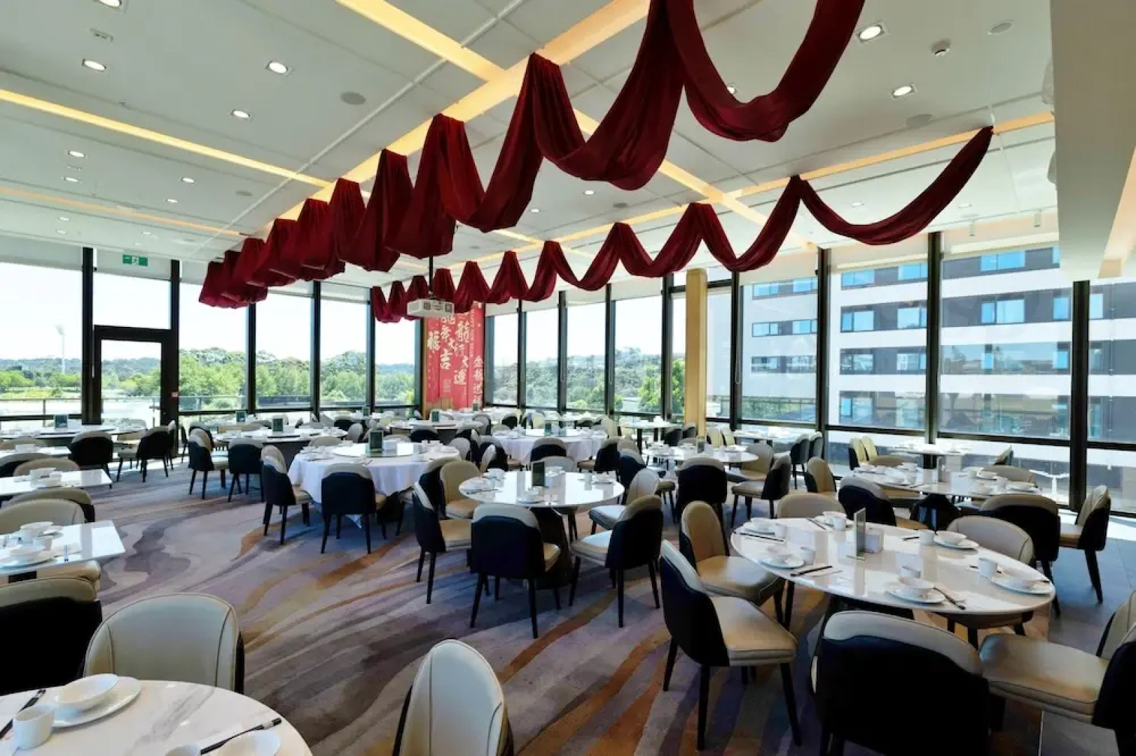 Maxim Hotel