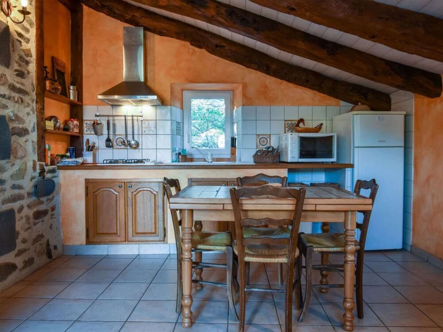 Charming Holiday Home in Saint-beauzire Near Forest