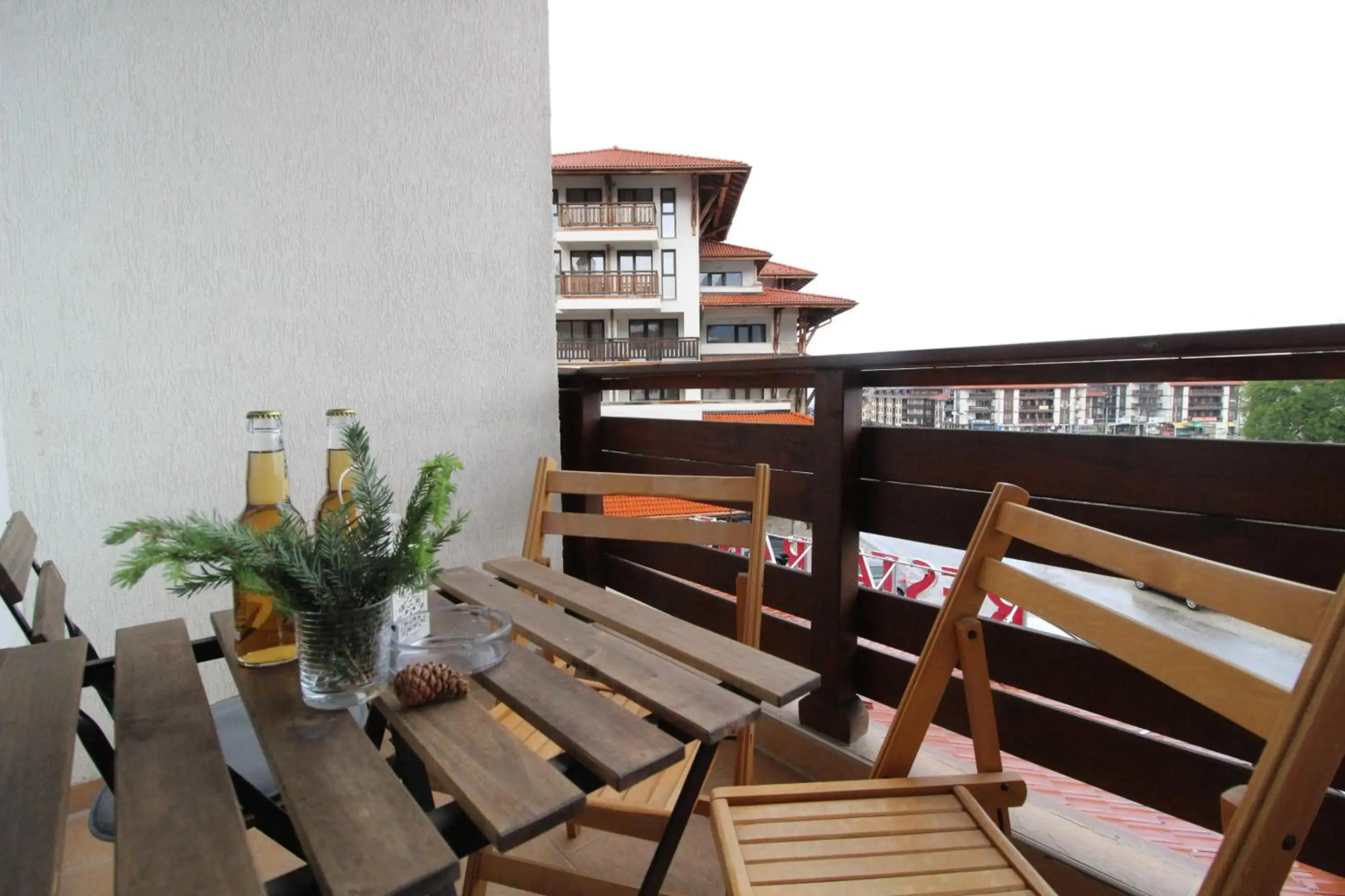 Pine Tree Apartment D34