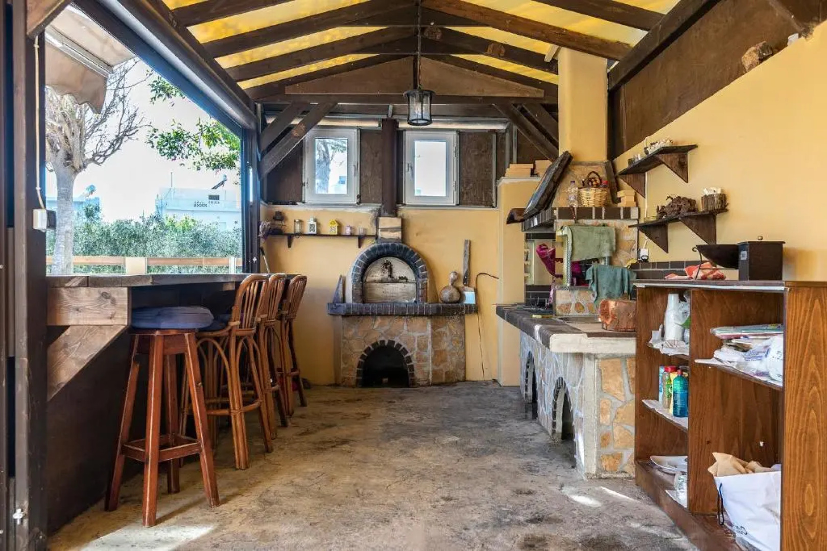 Selana House with outdoor pool