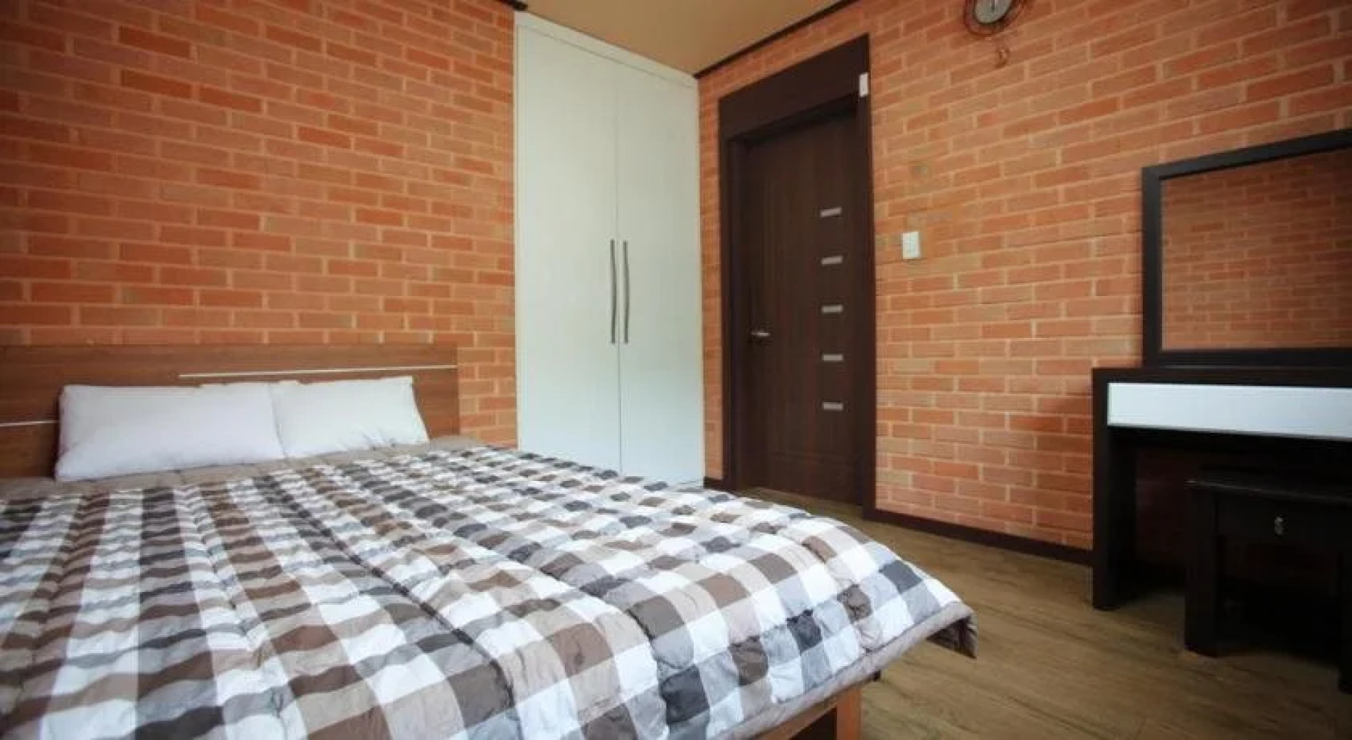 Hwangto-green Village