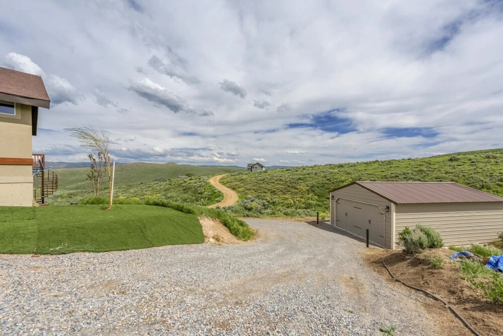 Family FUN Cabin! Sleeps 36, Mountainside w/ Beach Access, and Kid Paradise Yard