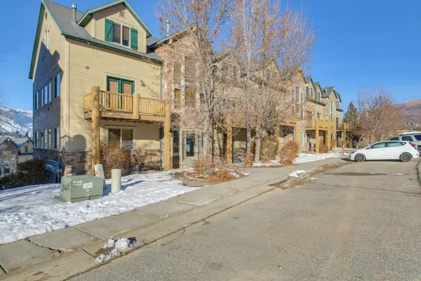 Mtn-view Gem Near Skiing & Golf in Eden!