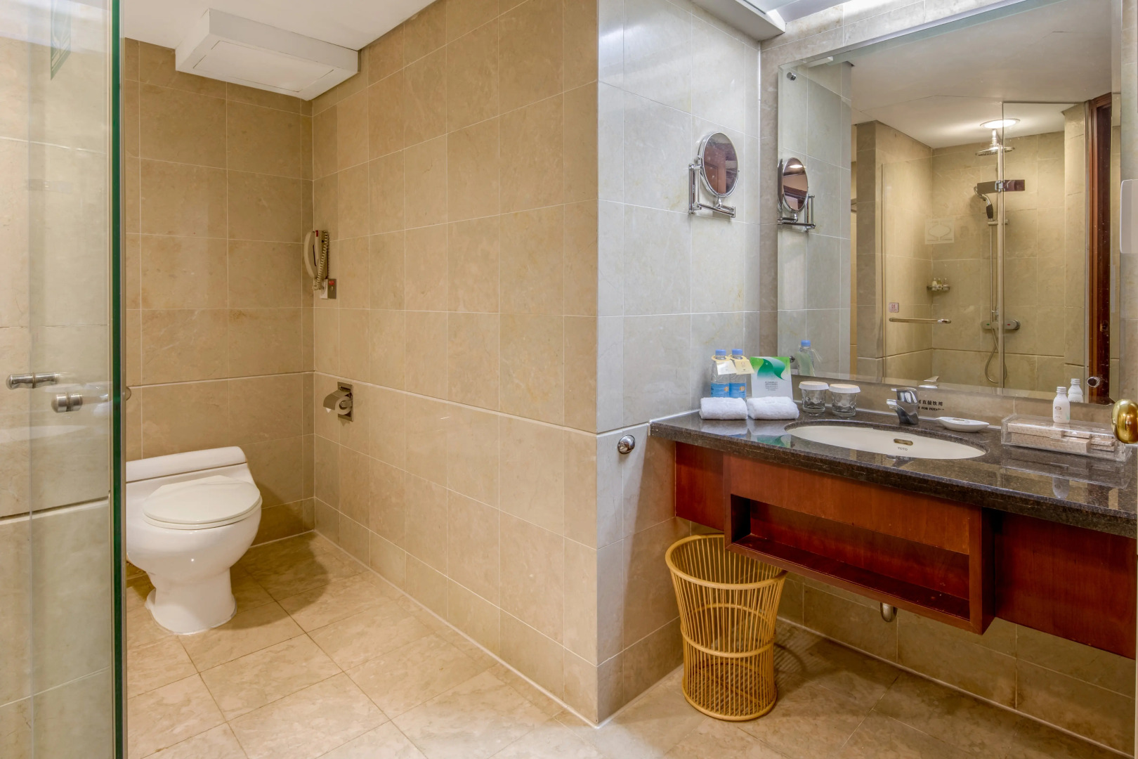 Asia International Hotel Guangzhou