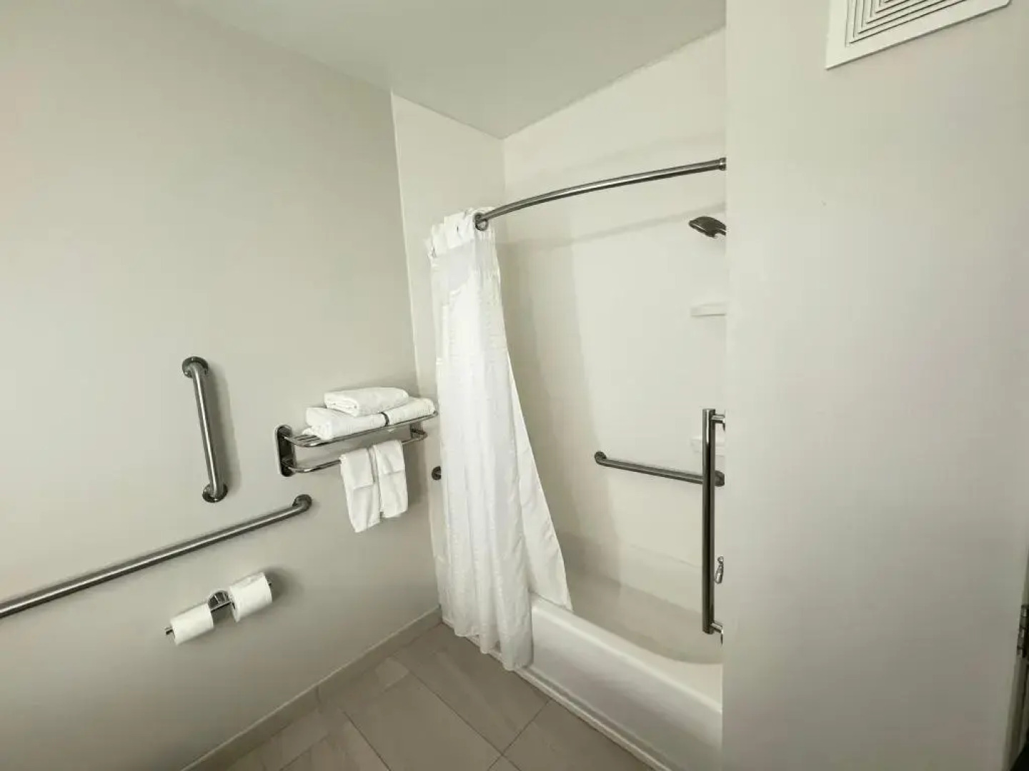 Holiday Inn Express Hotel & Suites St. Paul-Woodbury by IHG