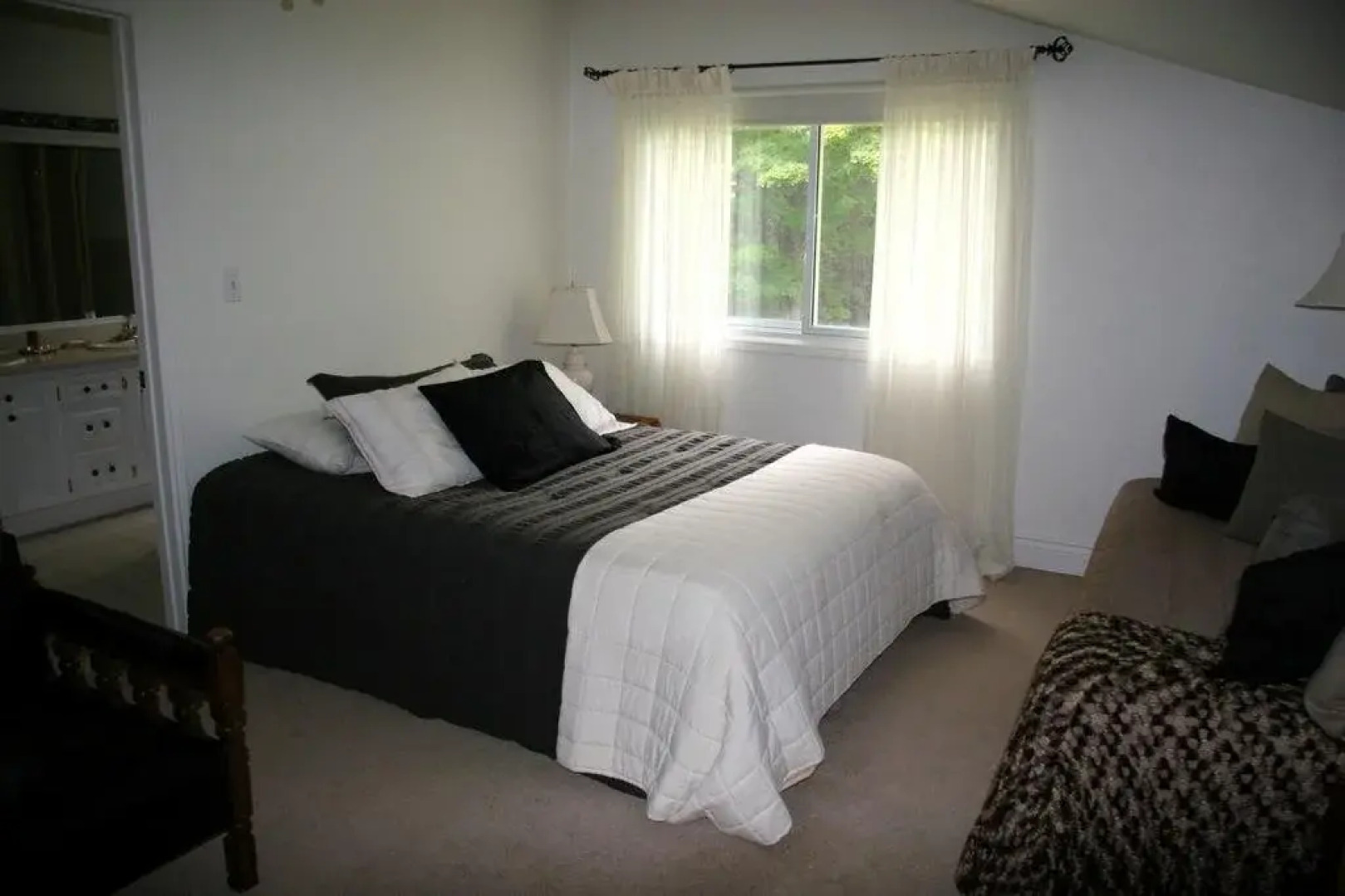 The Hive Centre and Stay