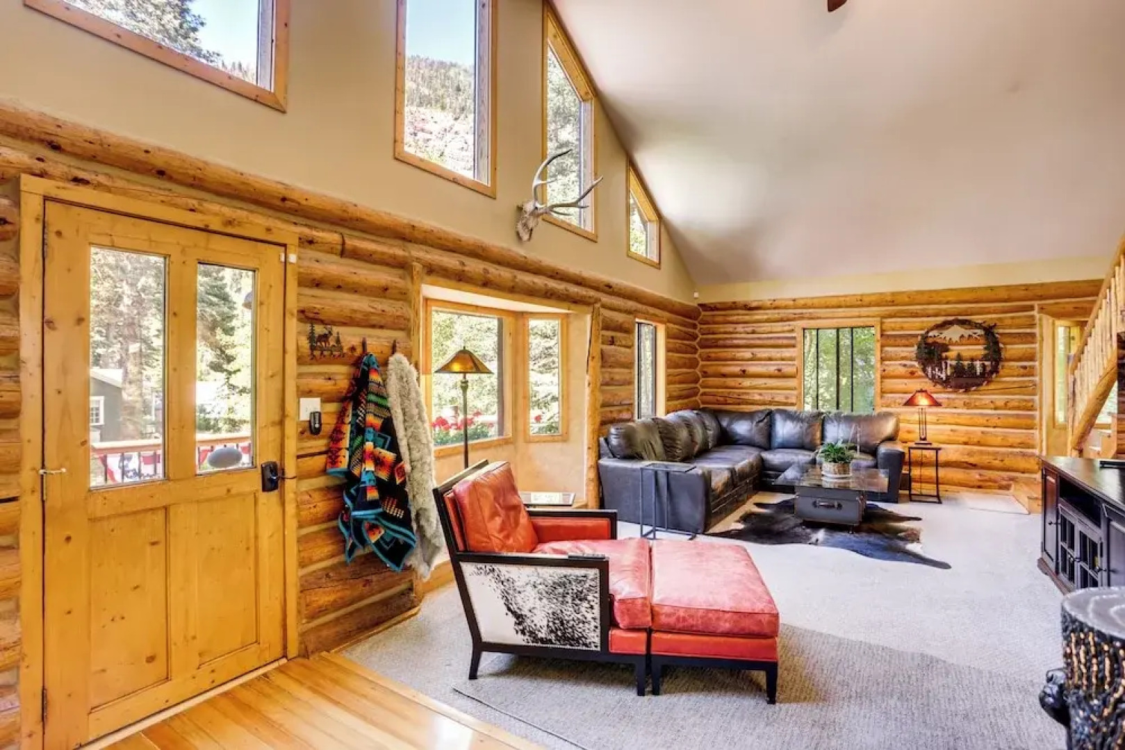 Cozy Ouray Apartment, Steps to Riverwalk Trail!