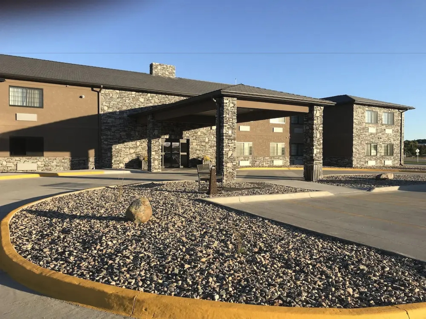 Blue Grass Inn & Suites