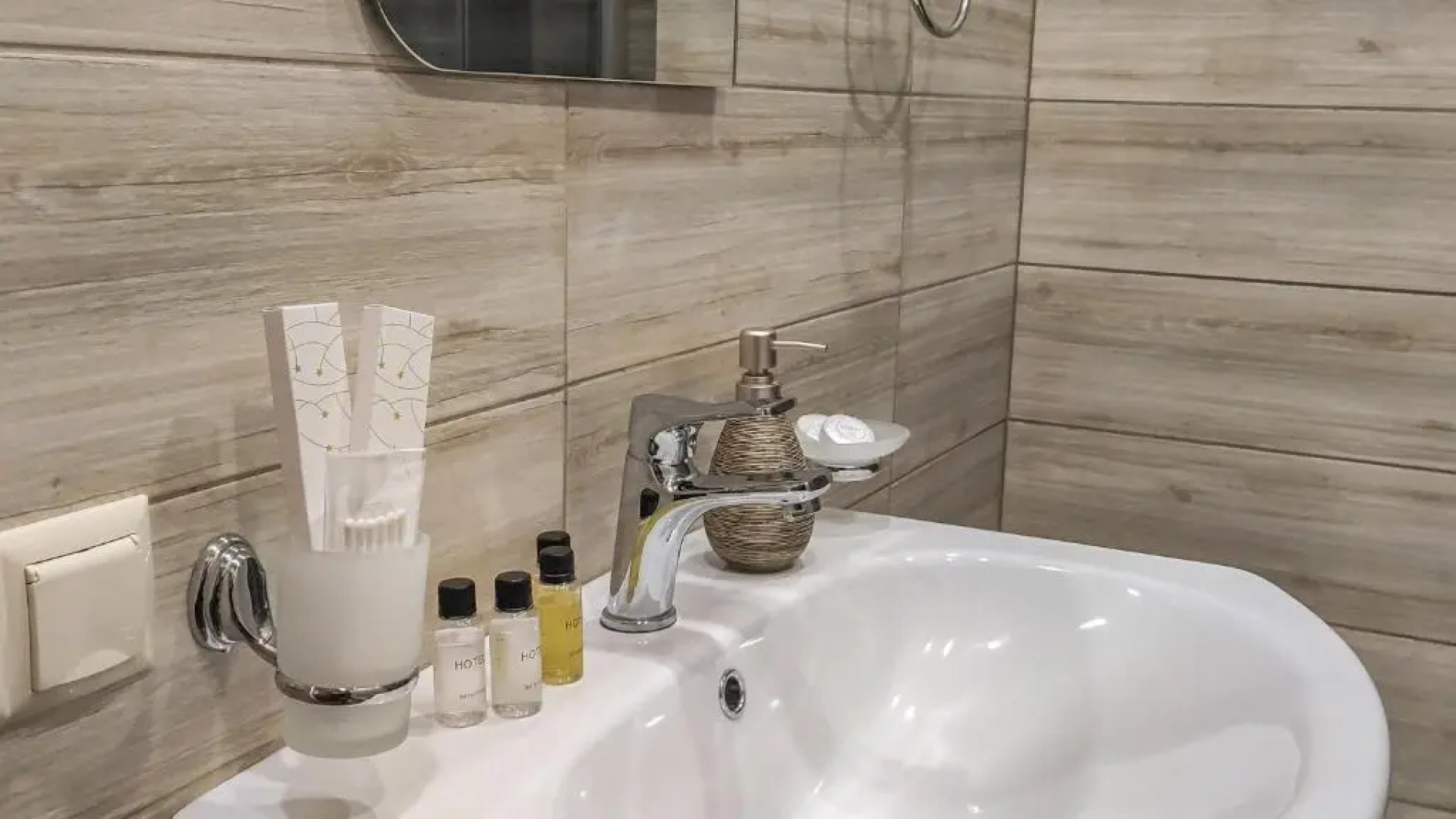 Harmonia Garden Hotel & Restaurant