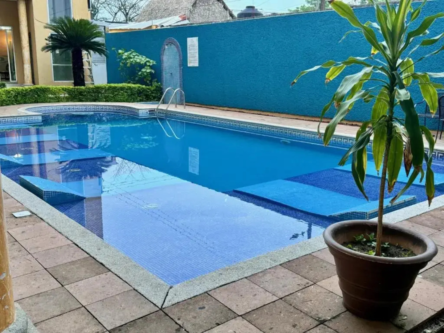 Hotel Meson De La Rivera