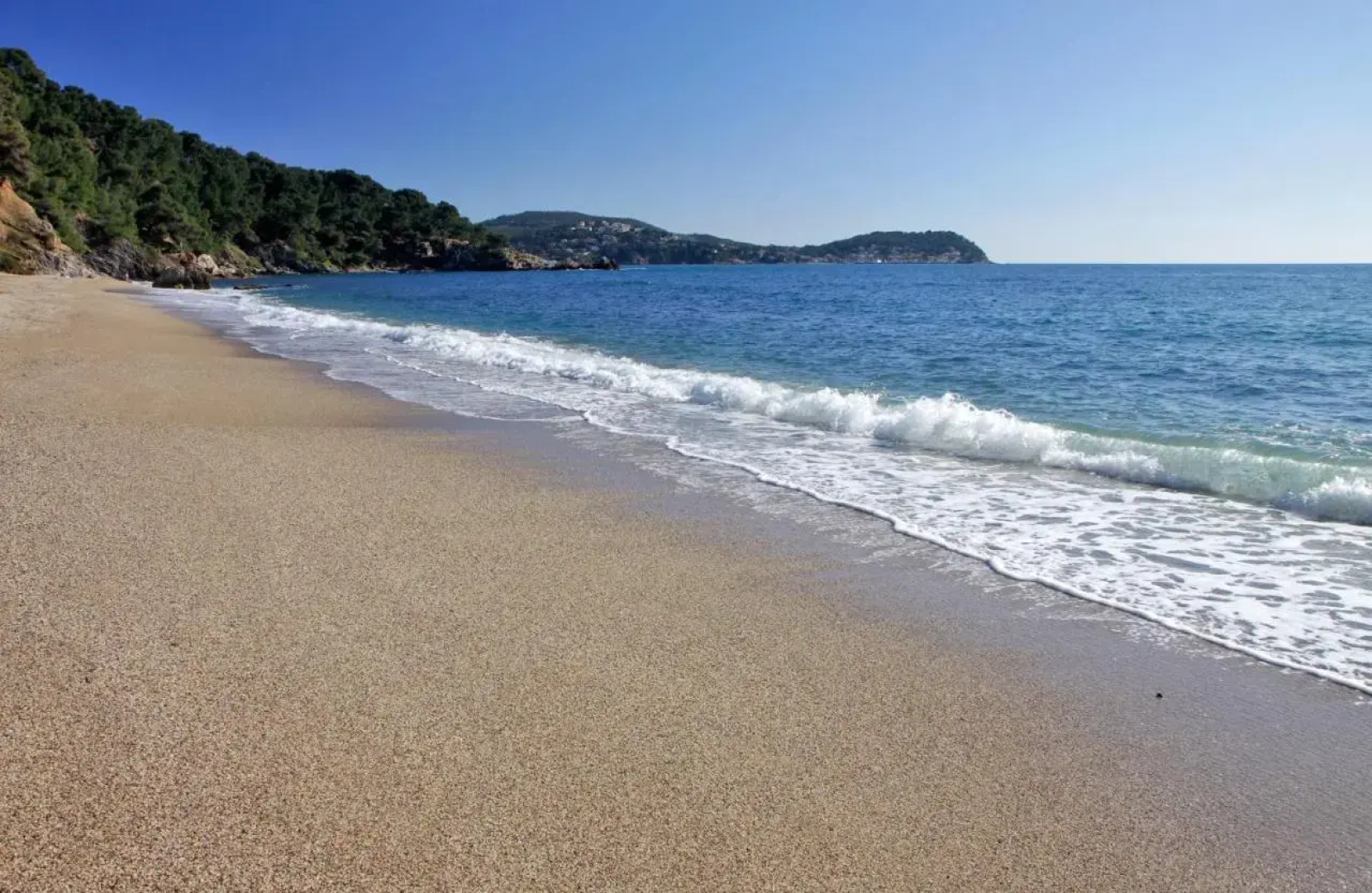 Duplex maison de village, plages, LESCLESDENICOLE