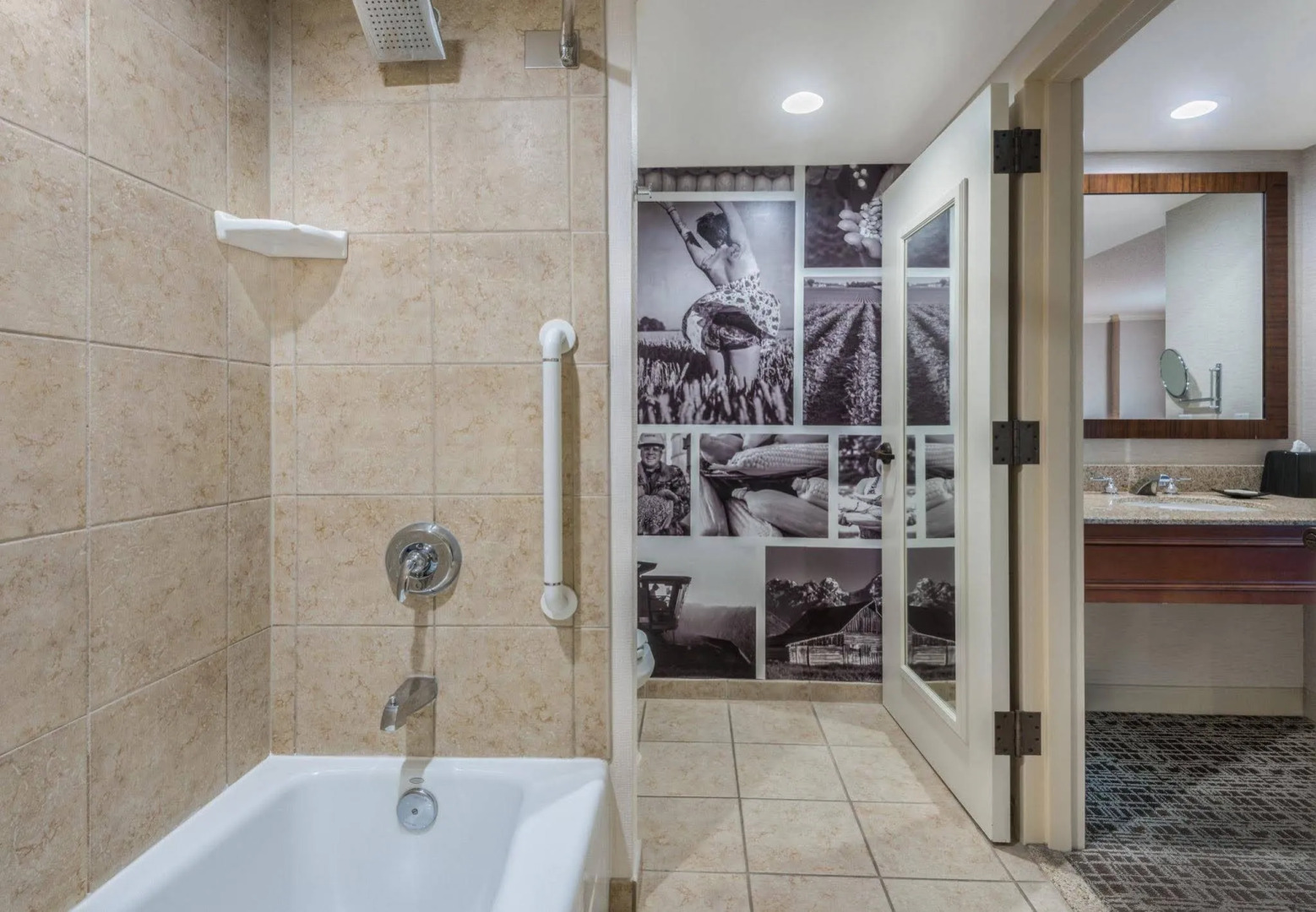 Renaissance Boulder FlatIron Hotel