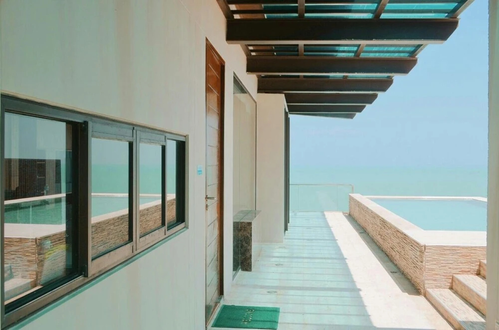 Tananza Pool Villa Siray Phuket