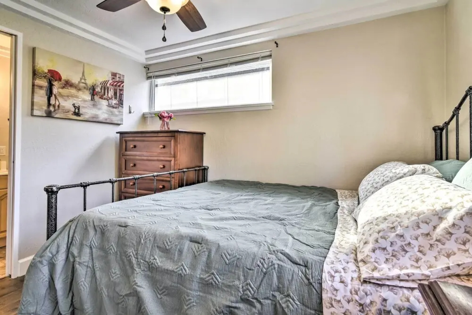 Well-appointed Milwaukie Home: Great Location