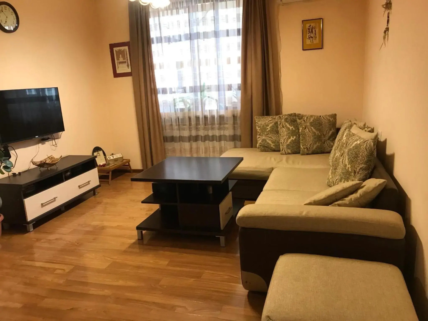 Евродвушка в Glendale Hills с видом на Арарат