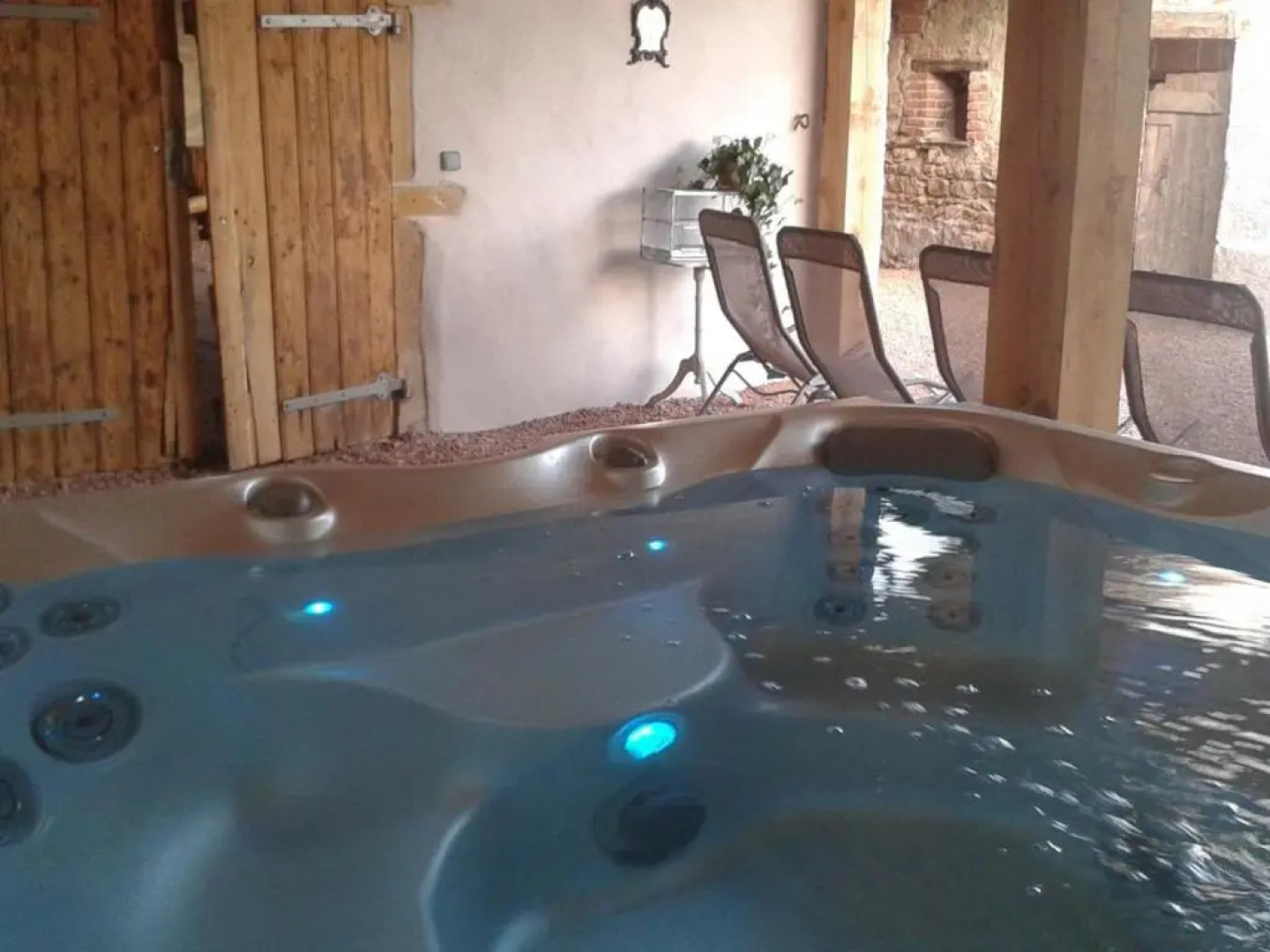 Gîte Saint-Germain-Lespinasse, 7 pièces, 14 personnes - FR-1-496-6