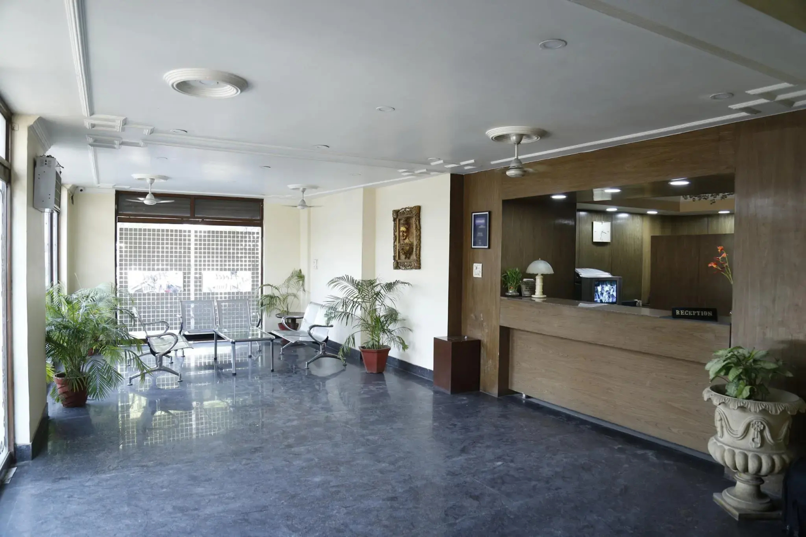 Taj Inn