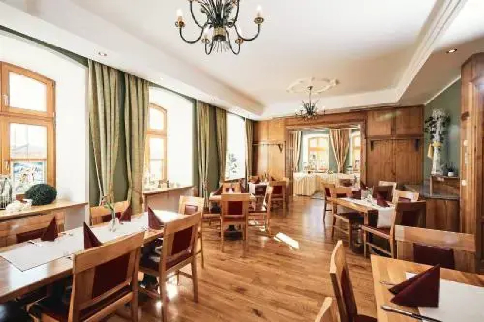 Hotel & Restaurant Waldschloss