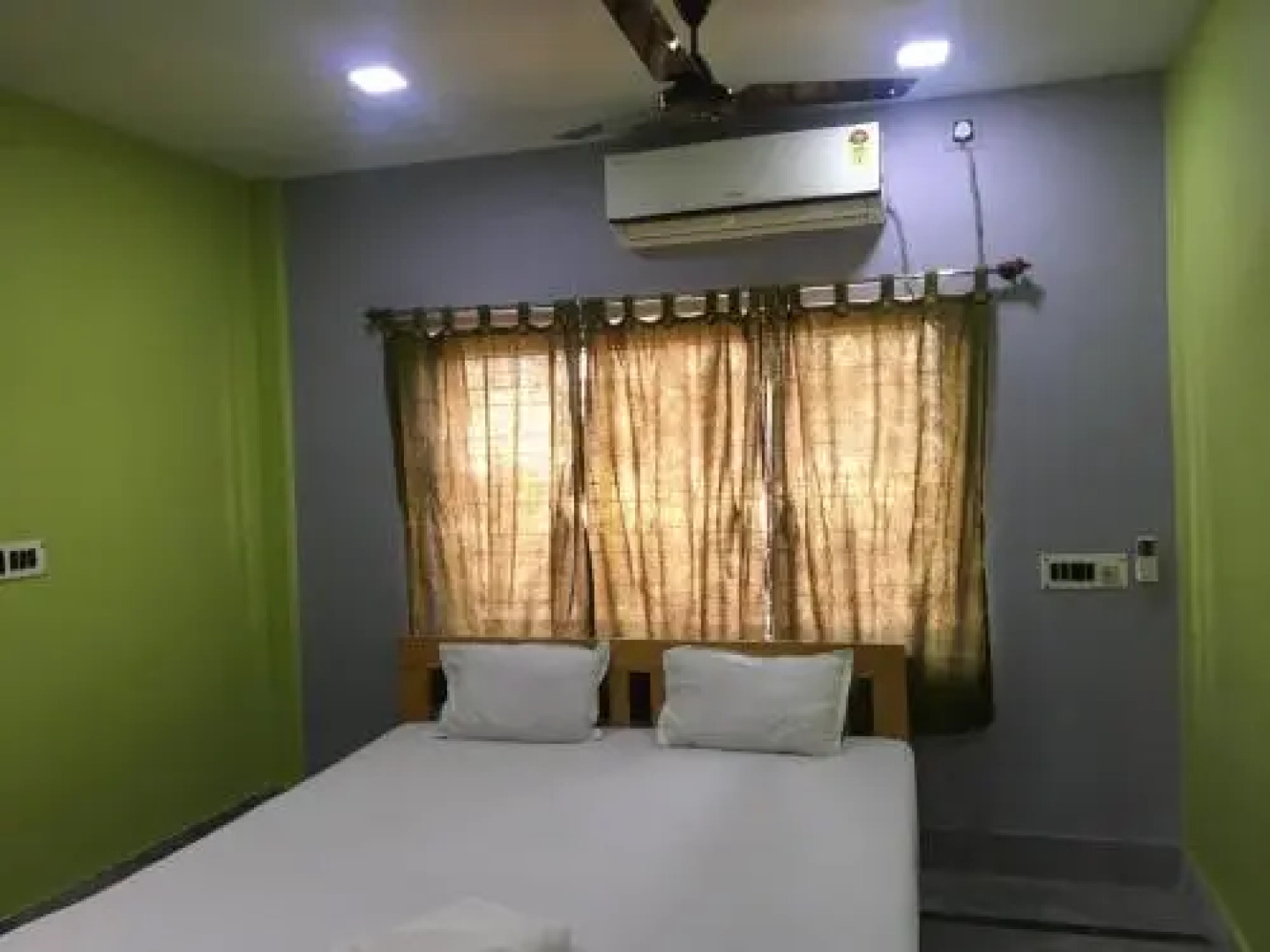 Whispering Woods Inn