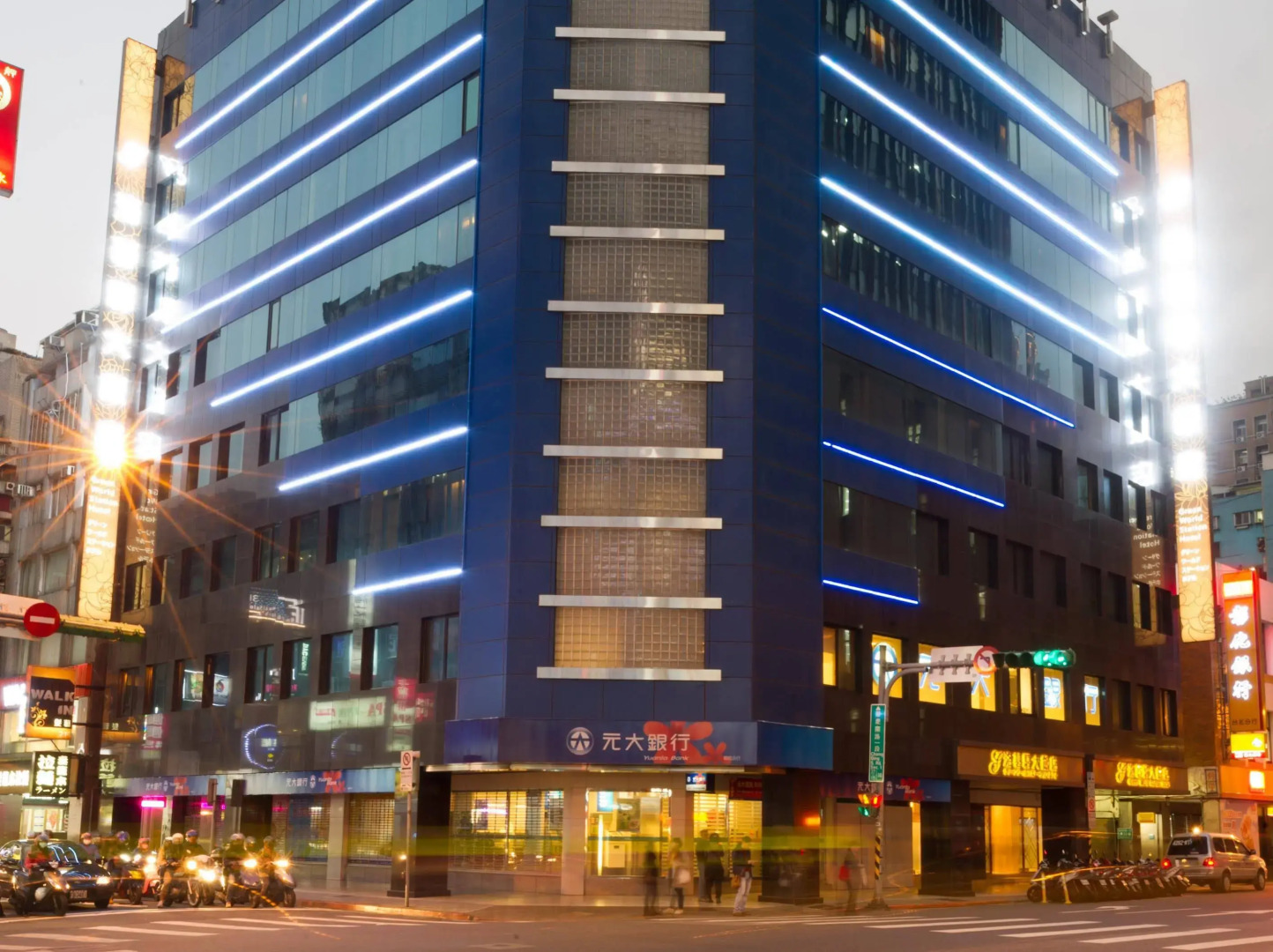 Green World Taipei Station