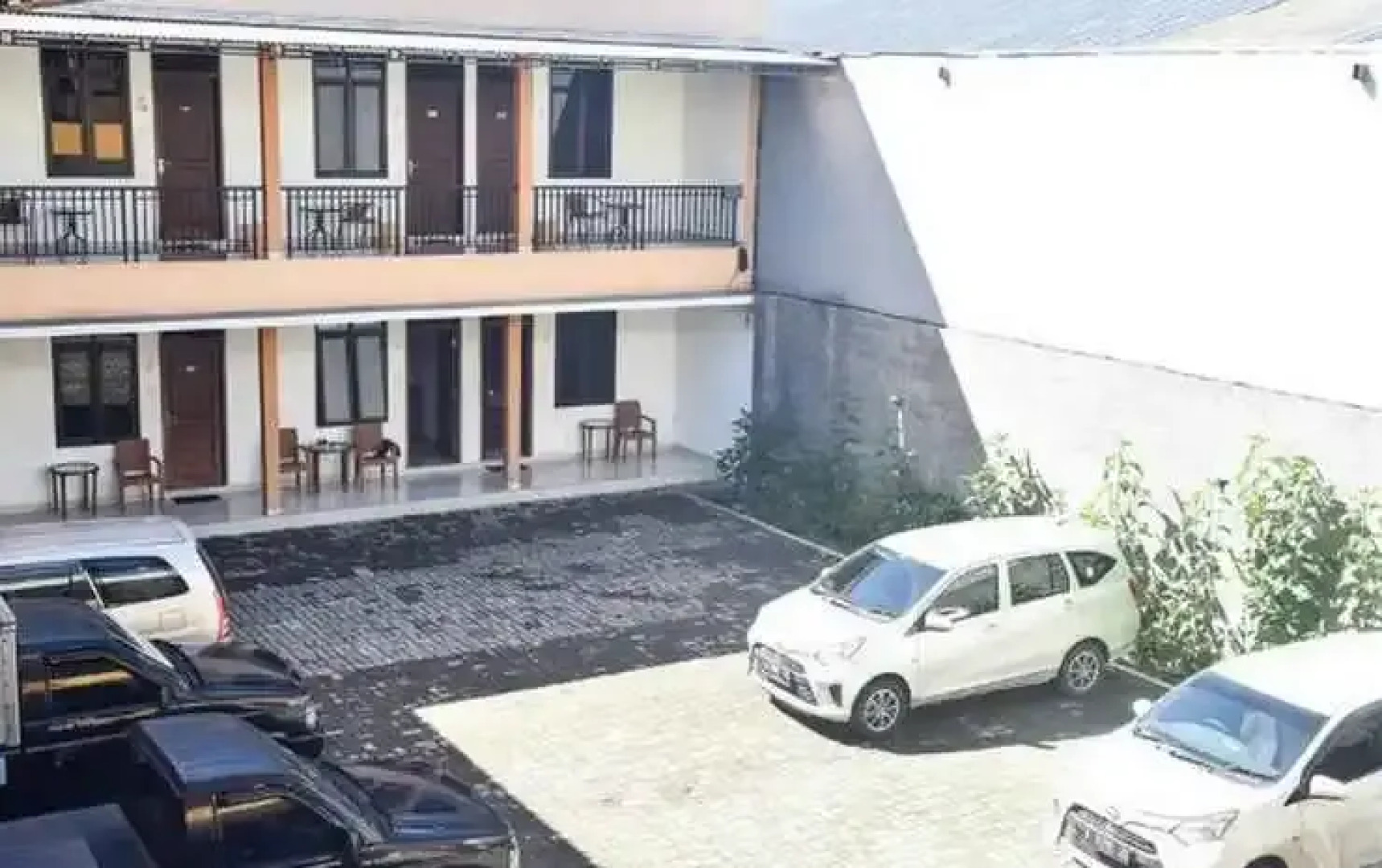 RedDoorz near Alun Alun Wonosobo