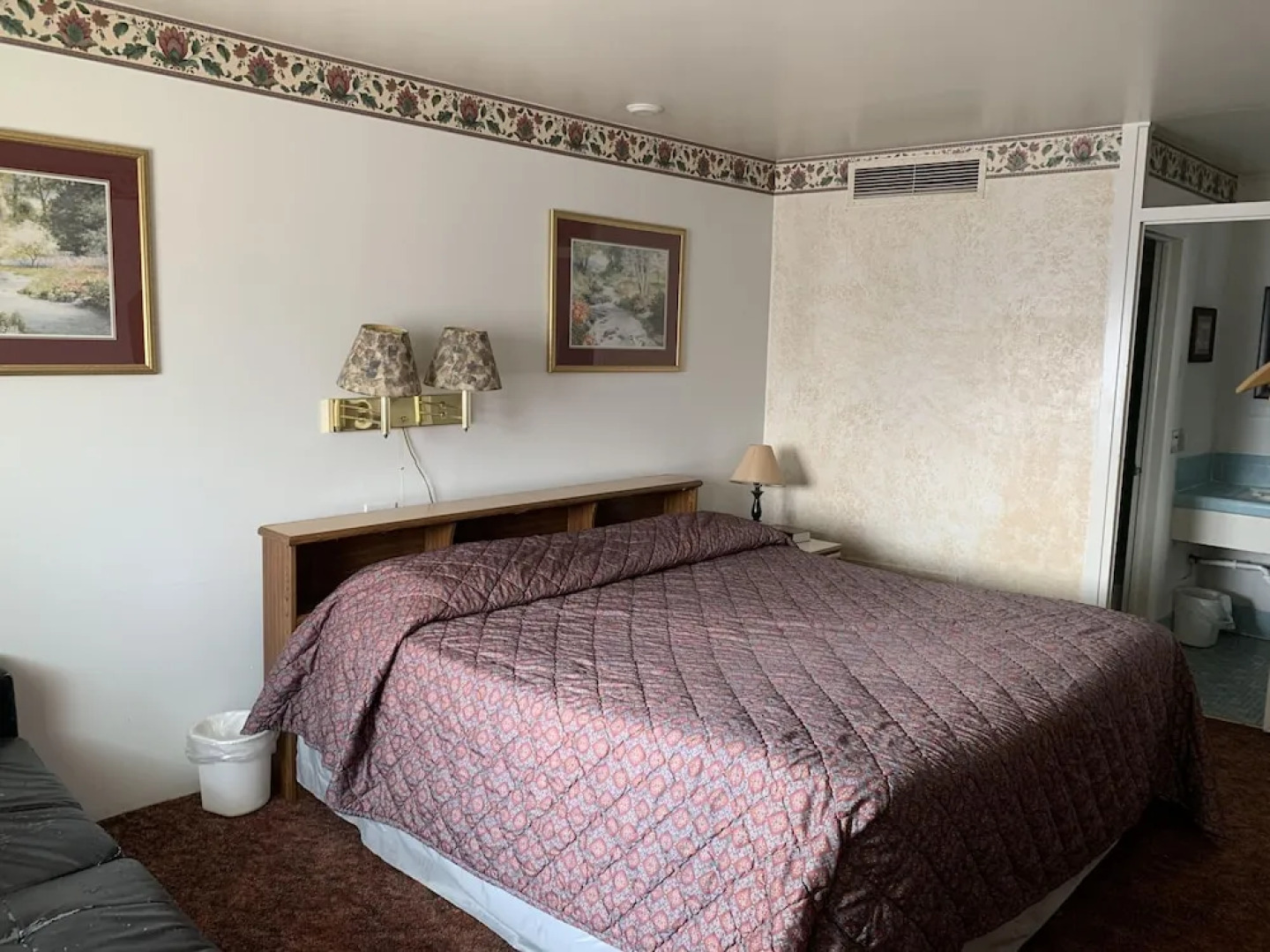 Thunderbird Motel