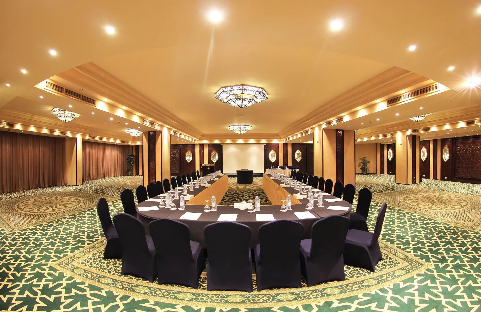 Pyramisa Suites Hotel Cairo