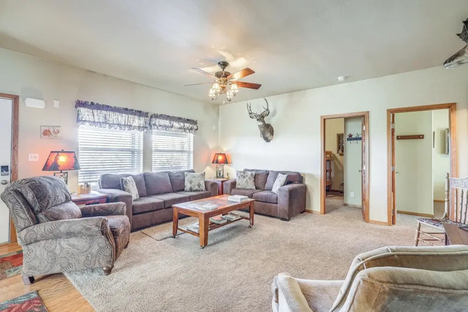 Cozy Ski Cabin w/ Deck Near Taos Ski Valley!