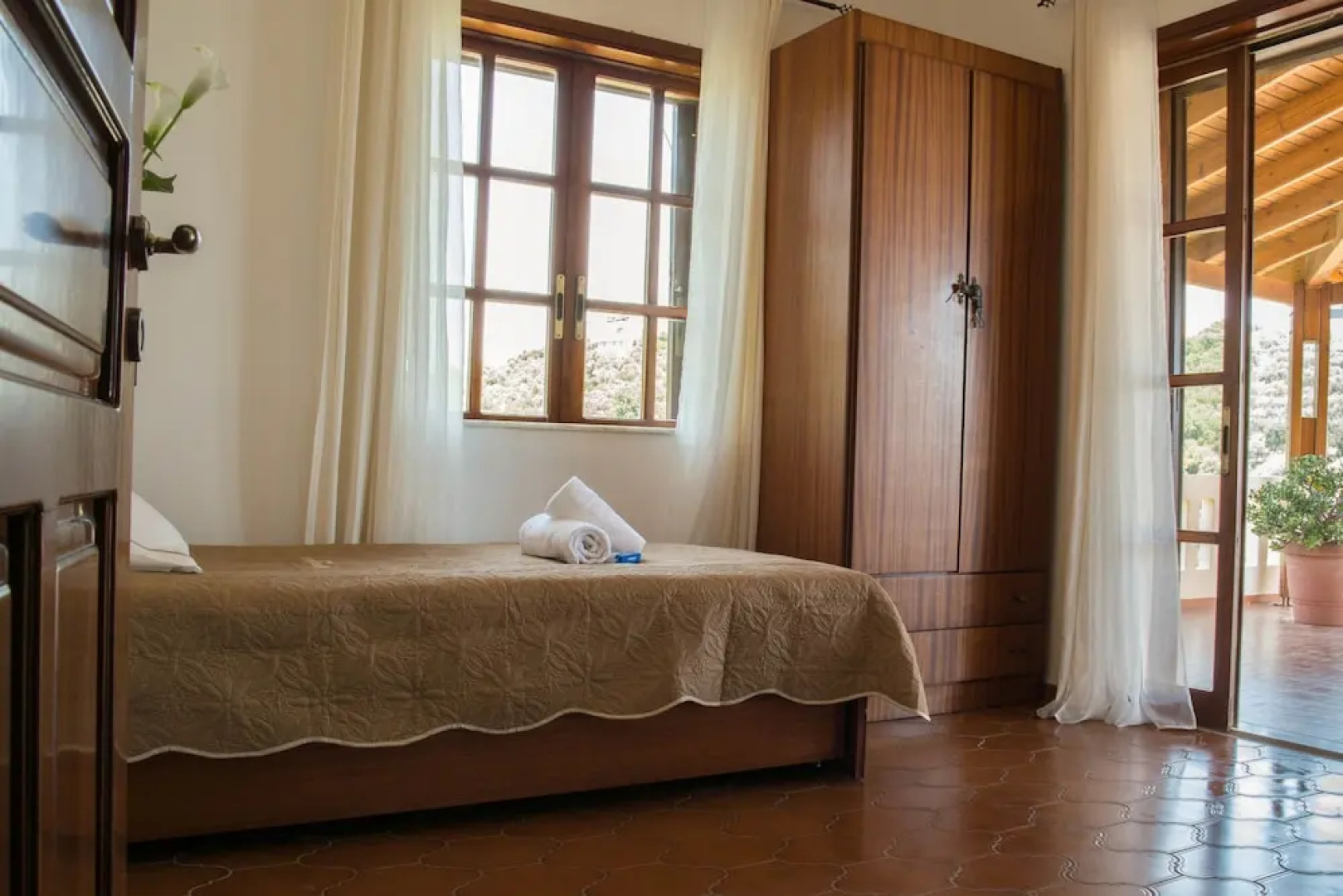 Alexandra Villa Stalos