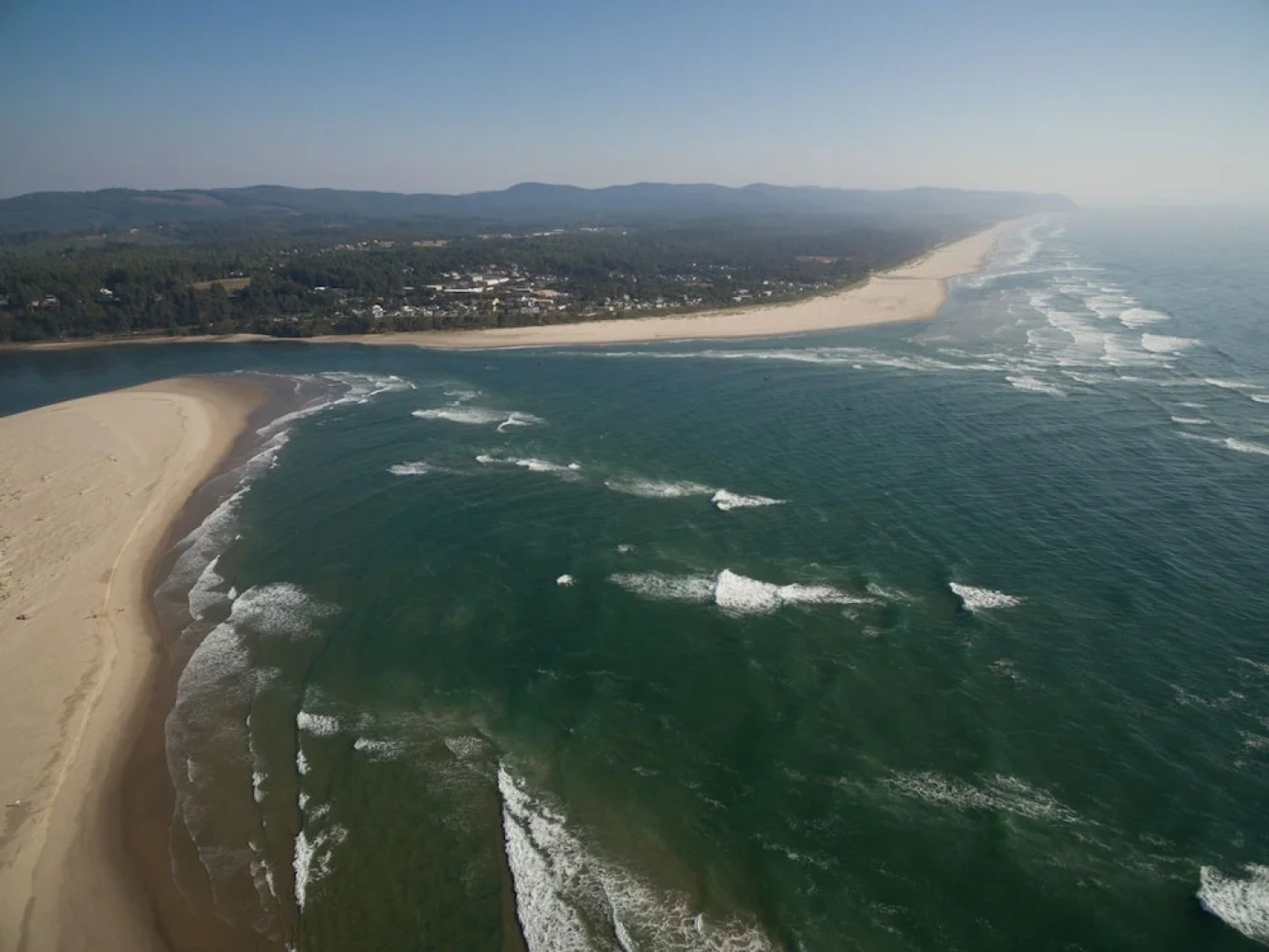 A Shore Thing 2 Br cottage by RedAwning