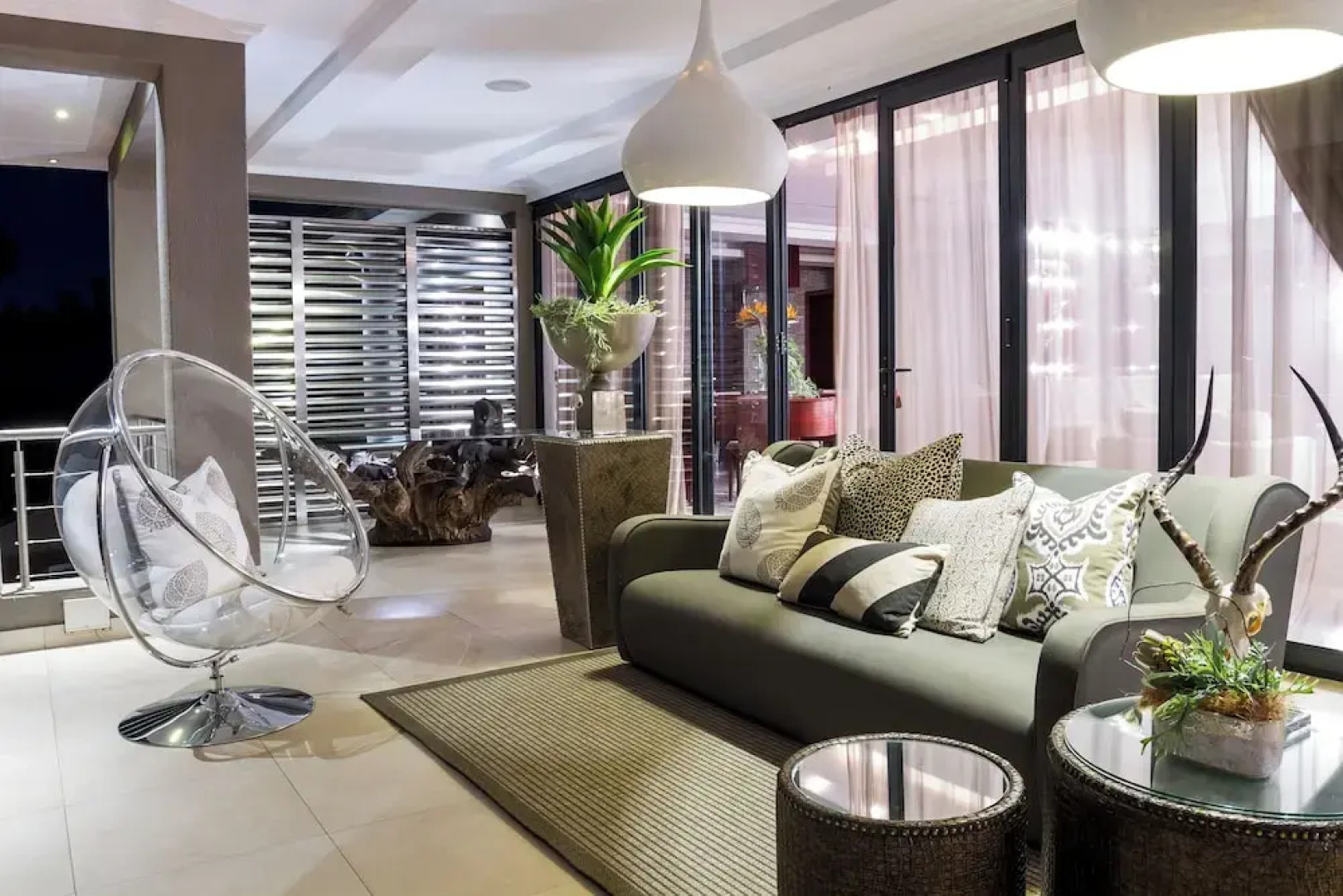 Royal Mukumbura Boutique Hotel