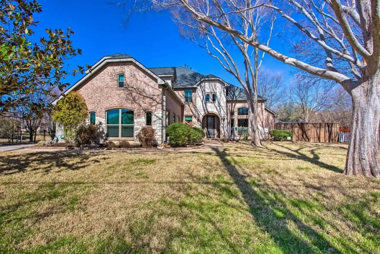Luxe & Large Flower Mound Home on 1 Acre w/ Pond!