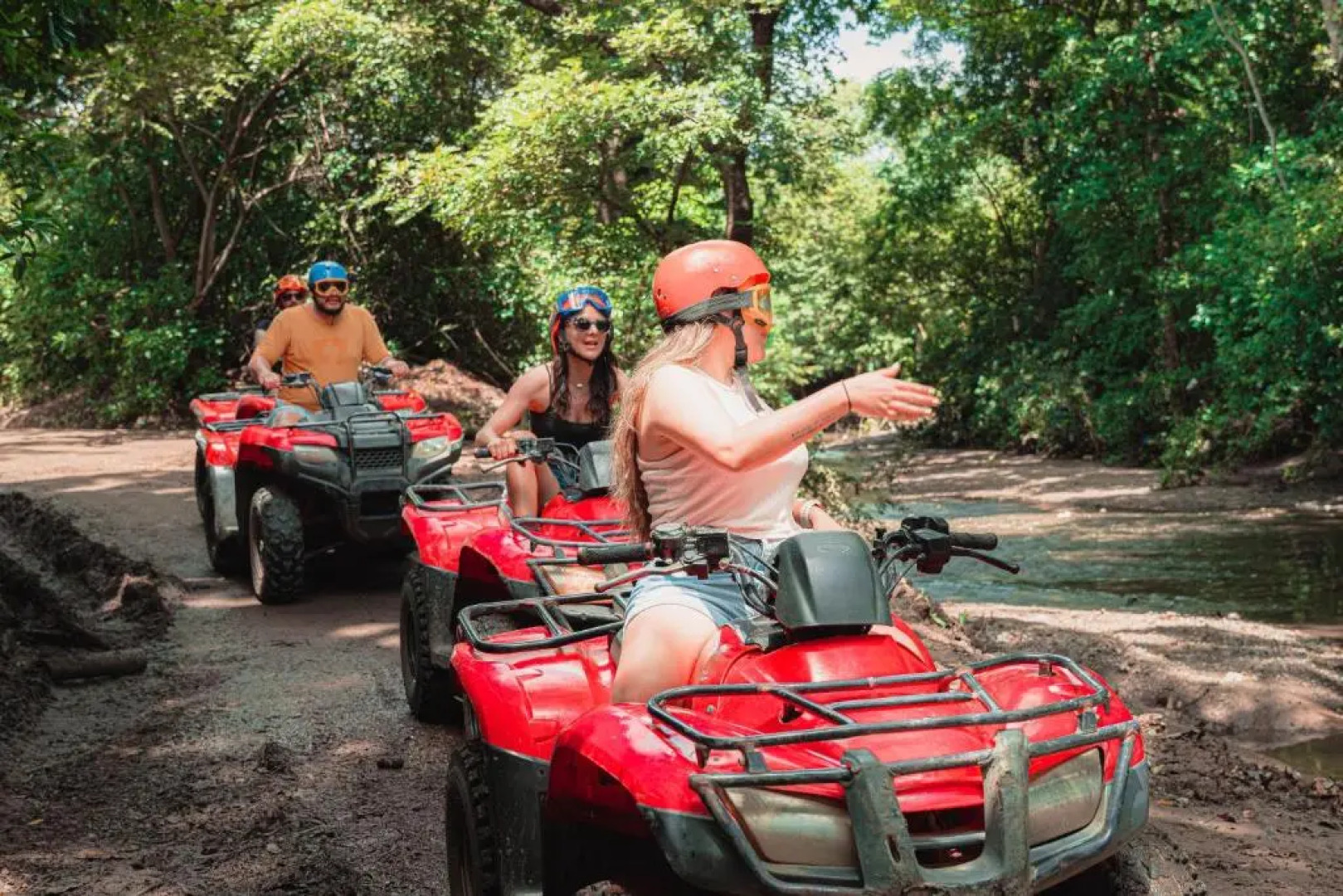 Flamingo Marina Resort 523, Flamingo 2-Bedroom Beachfront Condo with Pool