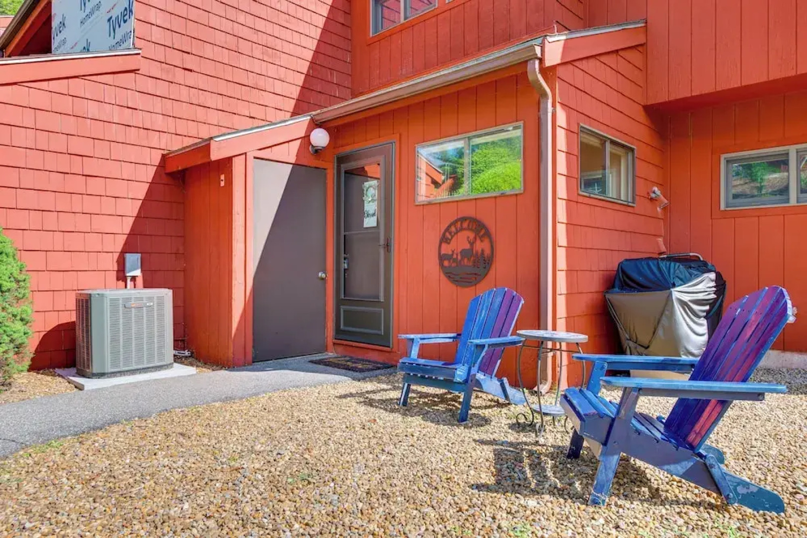 Waterfront Community: Lake Winnipesaukee Retreat!