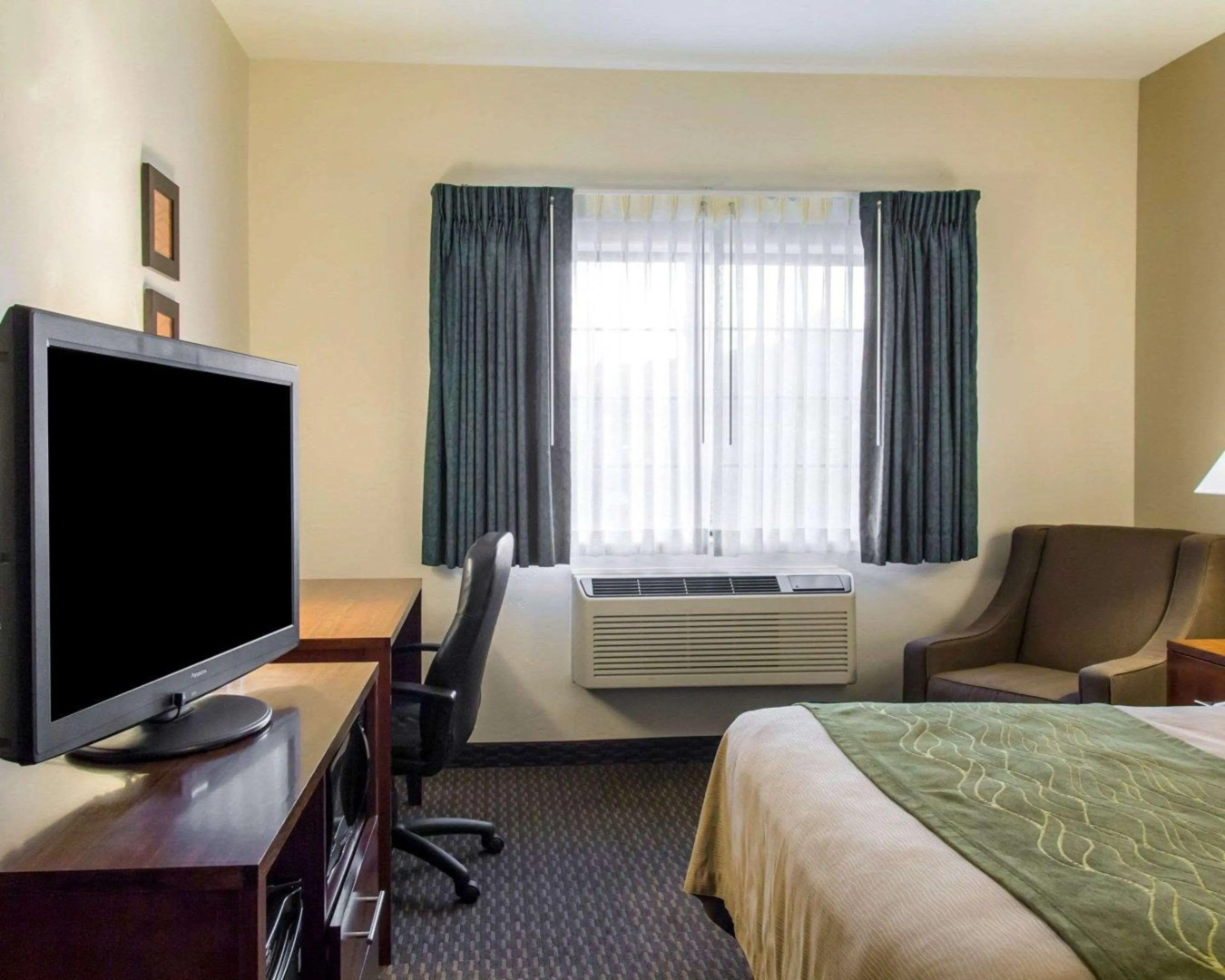 Quality Inn & Suites Vail Valley