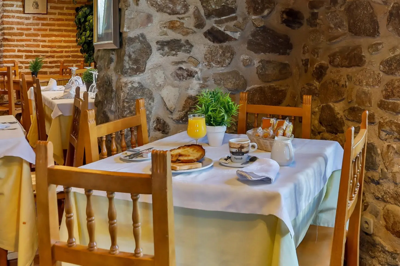 Hostal La Chata By Oyo Rooms