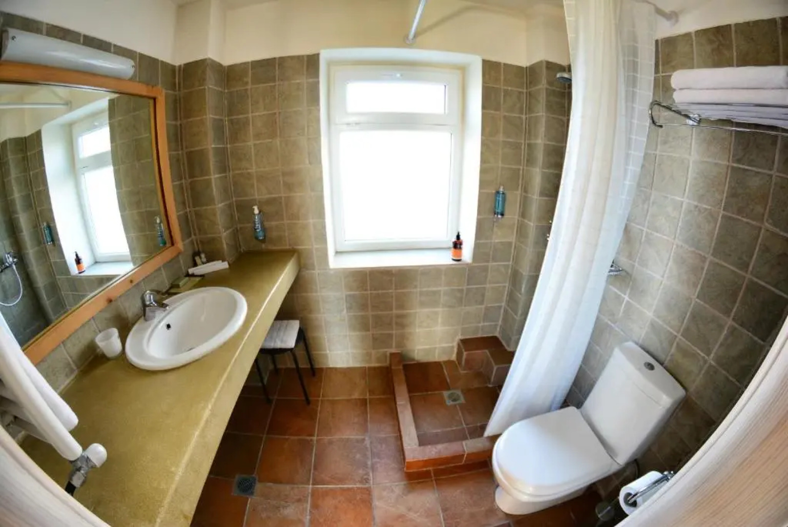 Golden Sea View Suites