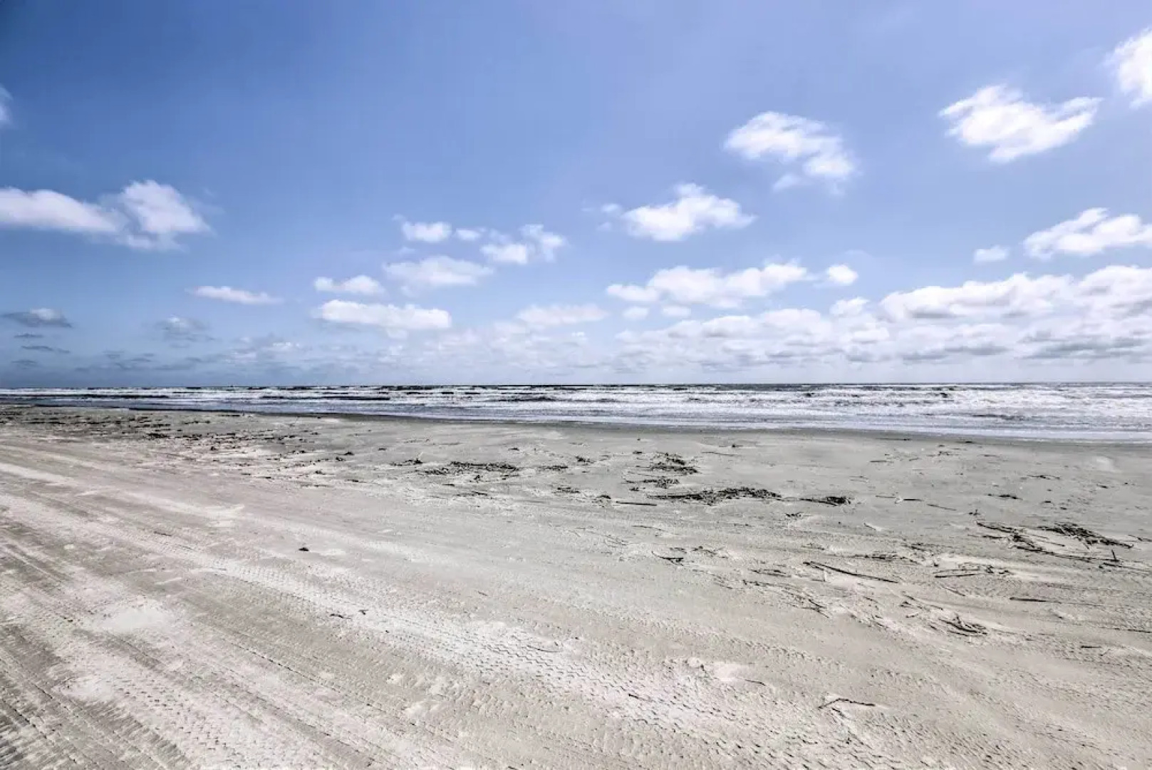 < 1 Mi to Coast: Jamaica Beach Home w/ Pool Access