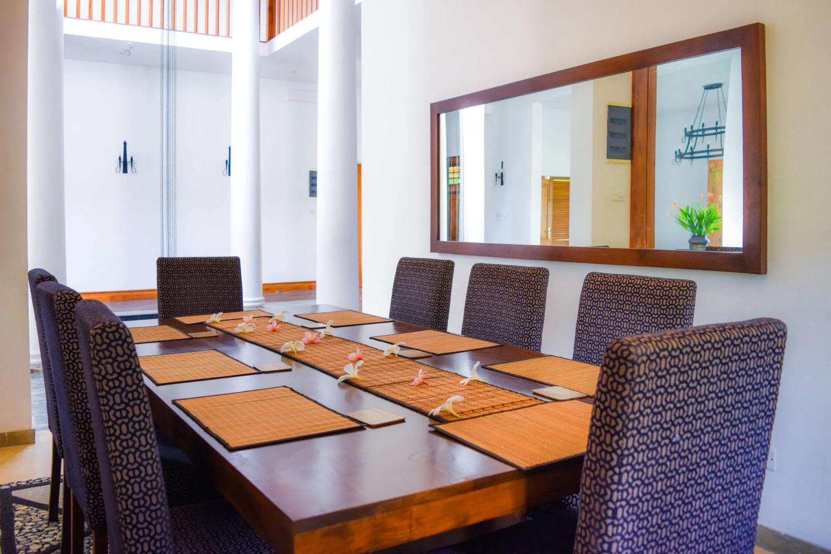 Villa White Queen Resort & Spa