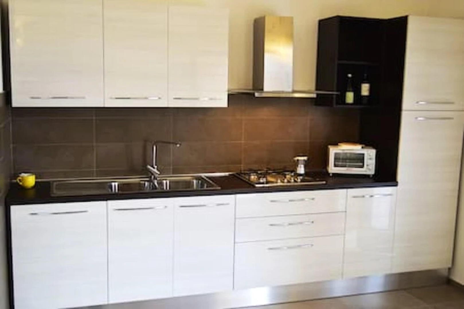 Apartment With 3 Bedrooms in Avellino, With Wonderful Mountain View, Shared Pool and Enclosed Garden