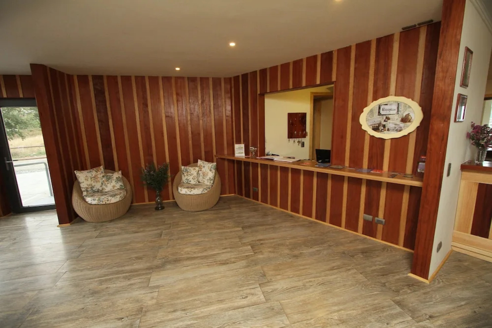 Hotel y Departamentos Dein Haus