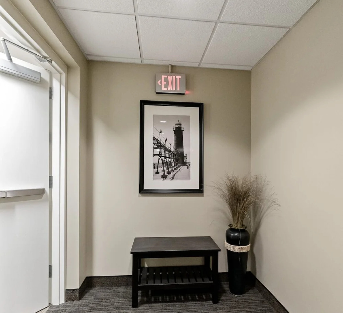 Luxurious 2BDR Loft-Condo Grand Haven 12