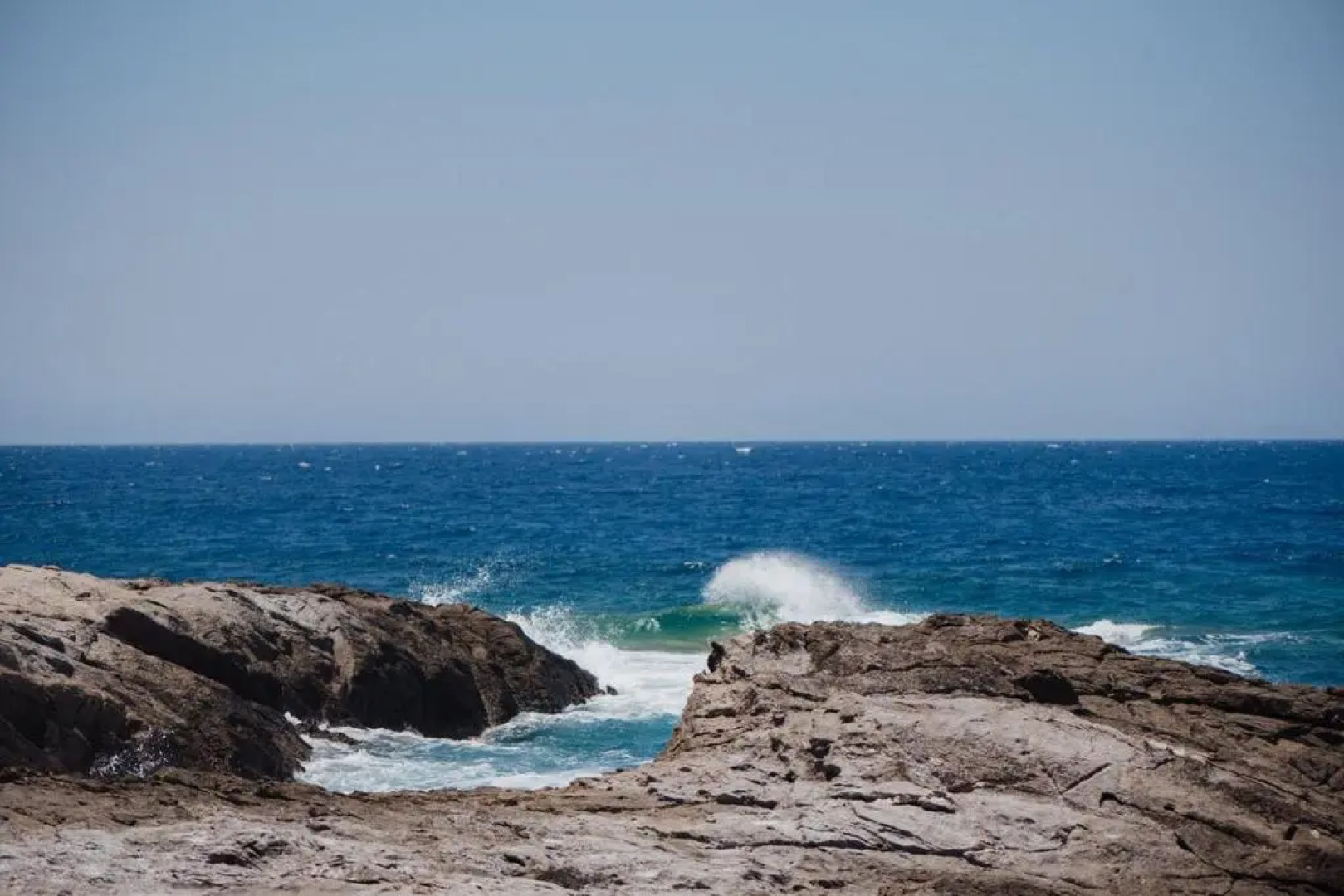 Beachfront studio apartment with incredible views