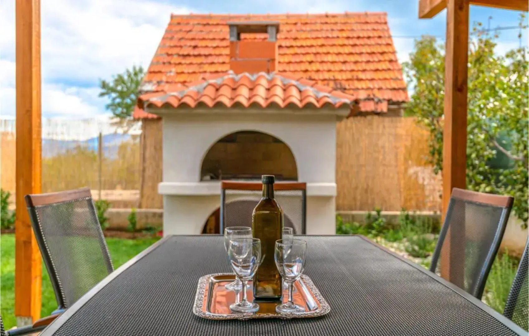 Three-Bedroom Holiday Home in Imotski