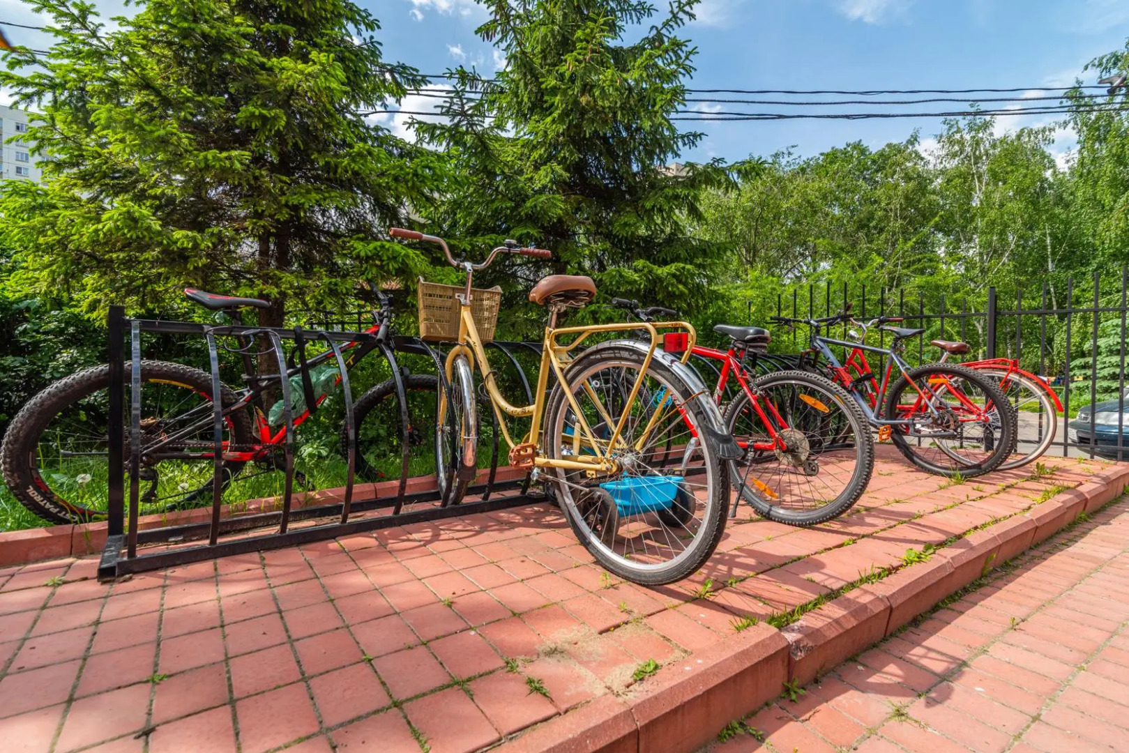 Bon voyage на улице Перерва