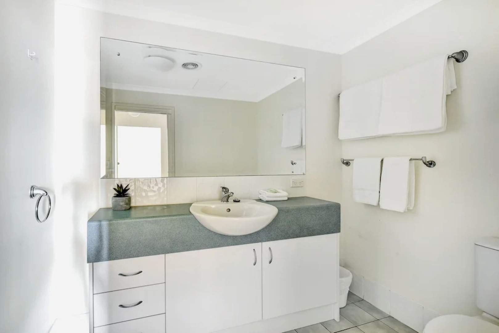 William Street Apartments