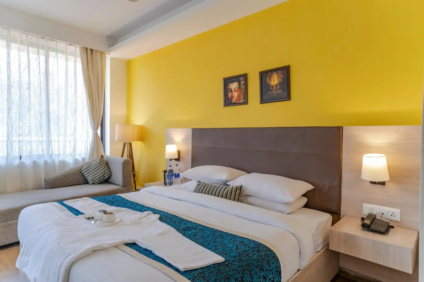 Hotel Bob's N Barley