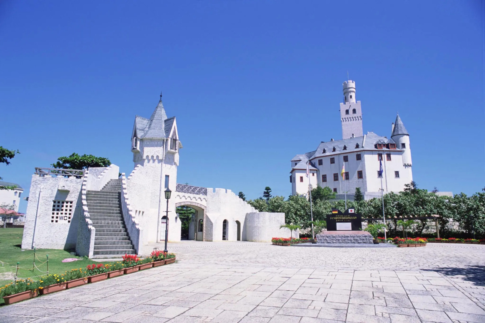 Hot Cross Point SANTA MONICA